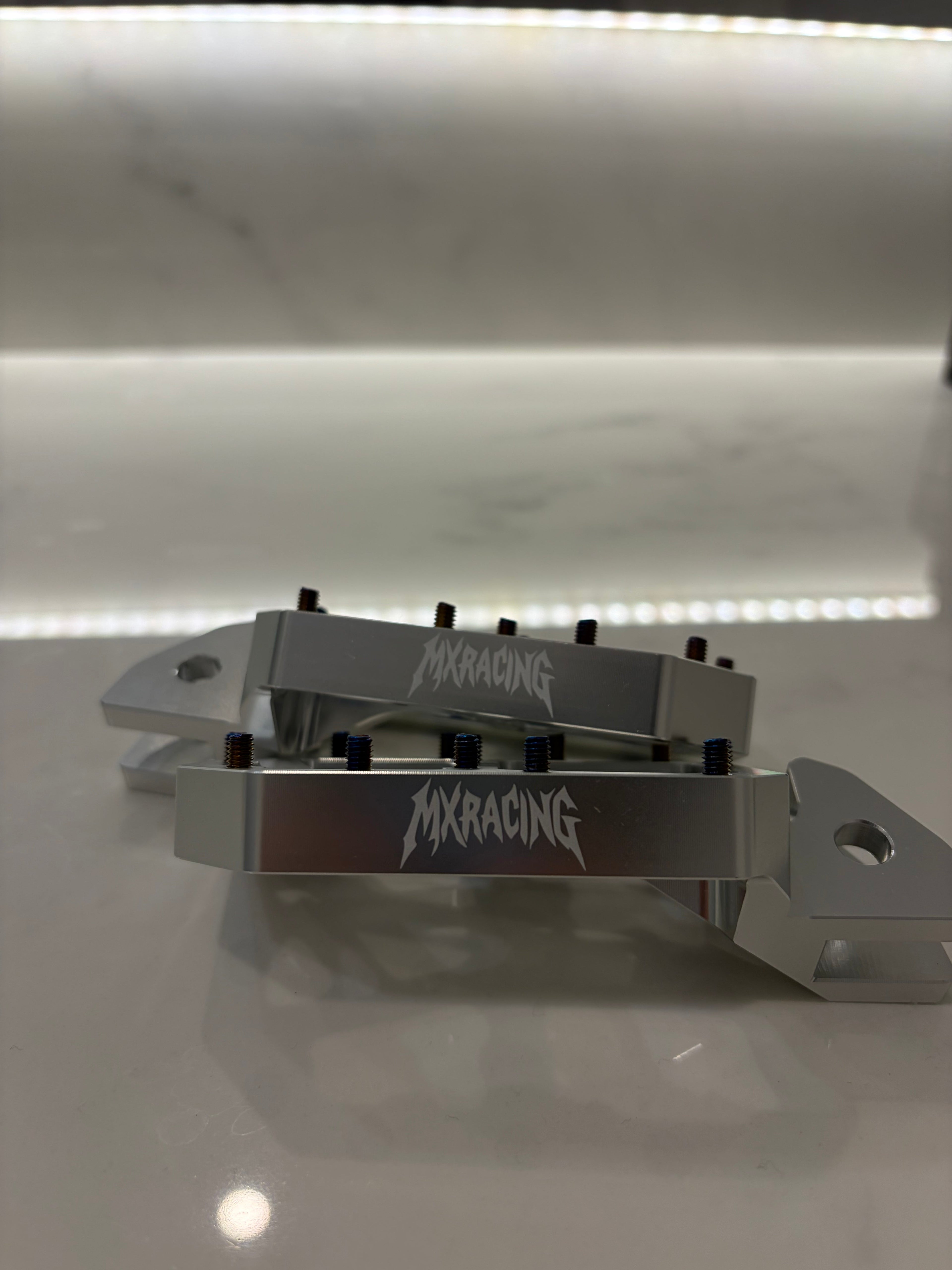 Foot pegs for lbx,eride,x3