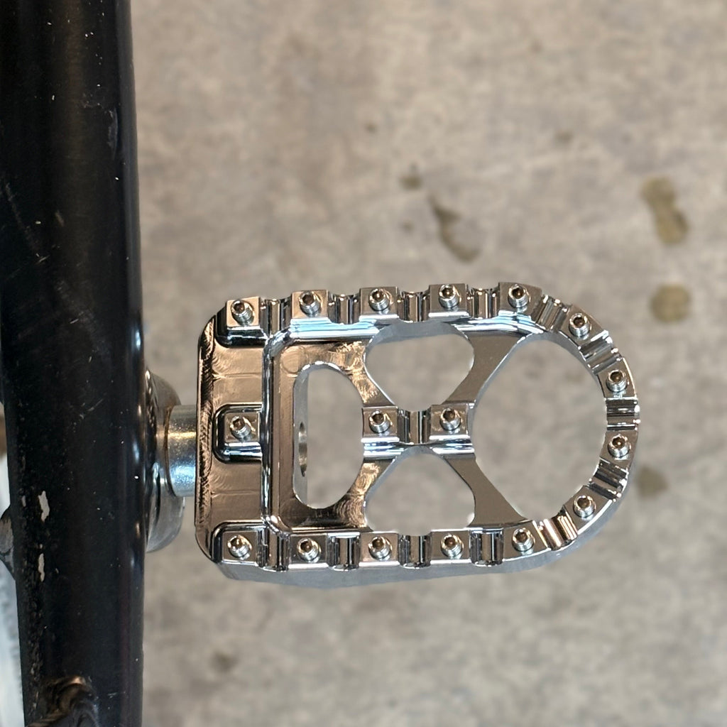 Rear Moto Passenger pegs
